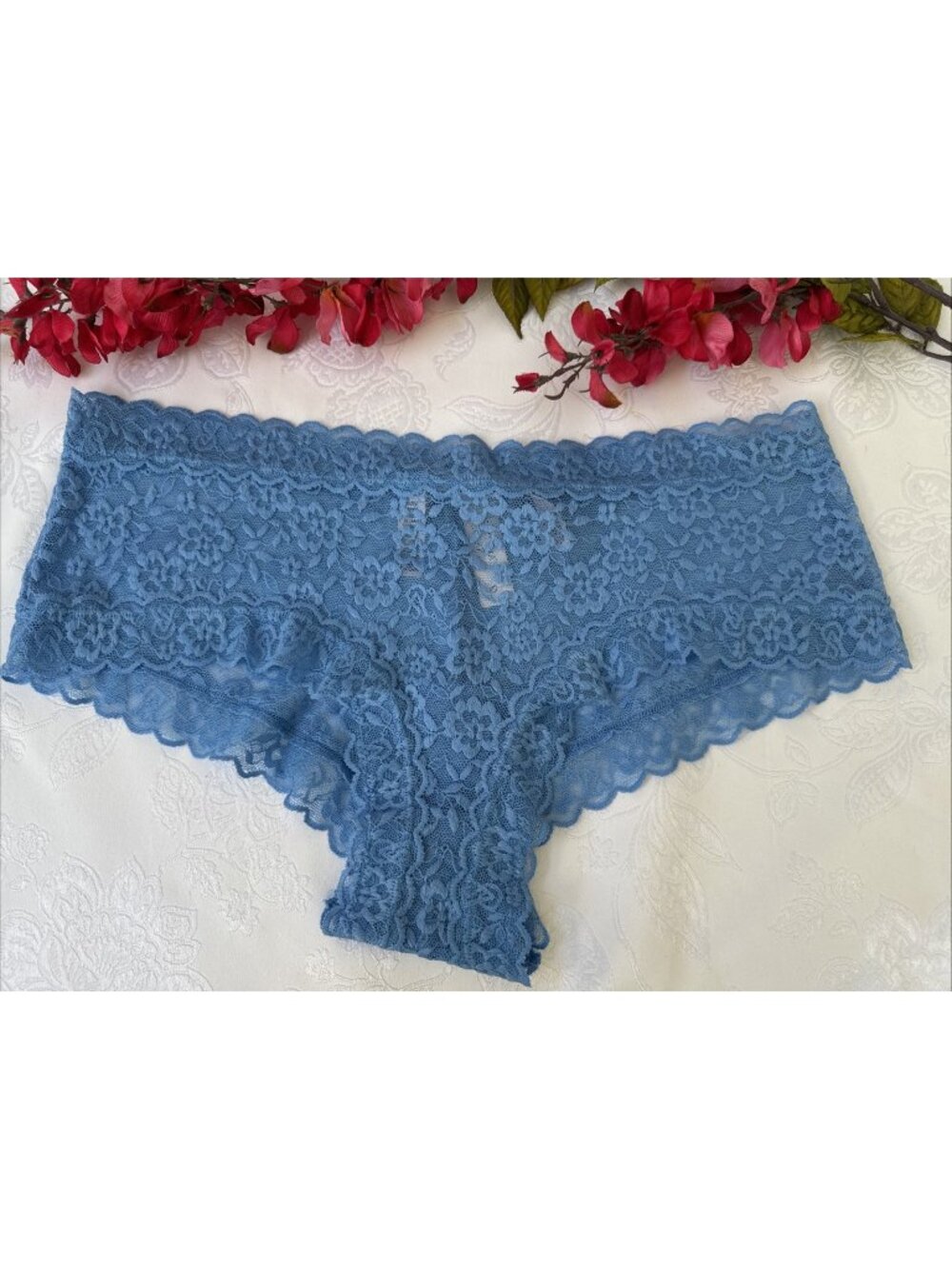 VICTORIA'S SECRET XL EXTRA LARGE CARRIBEAN BLUE LACE CHEEKY SUMMER PANTIES NWT